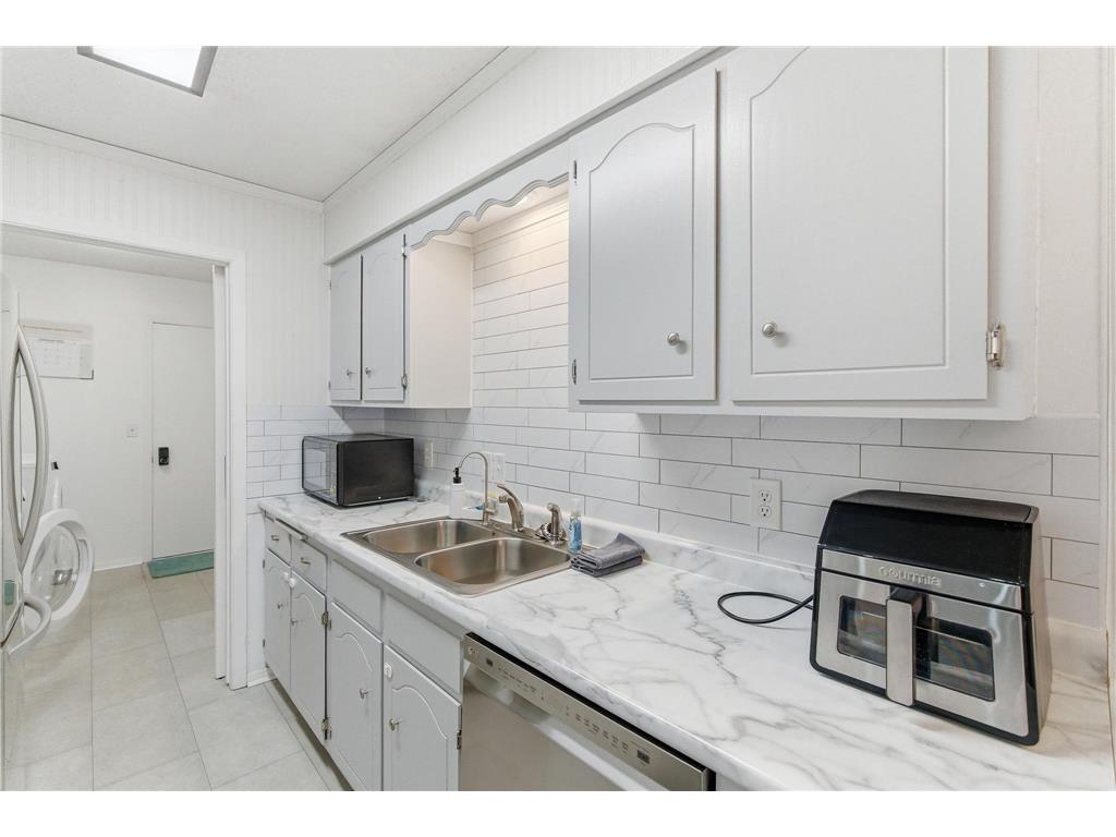 916 Armstrong Boulevard N Saint James MN 56081 7063995 image11