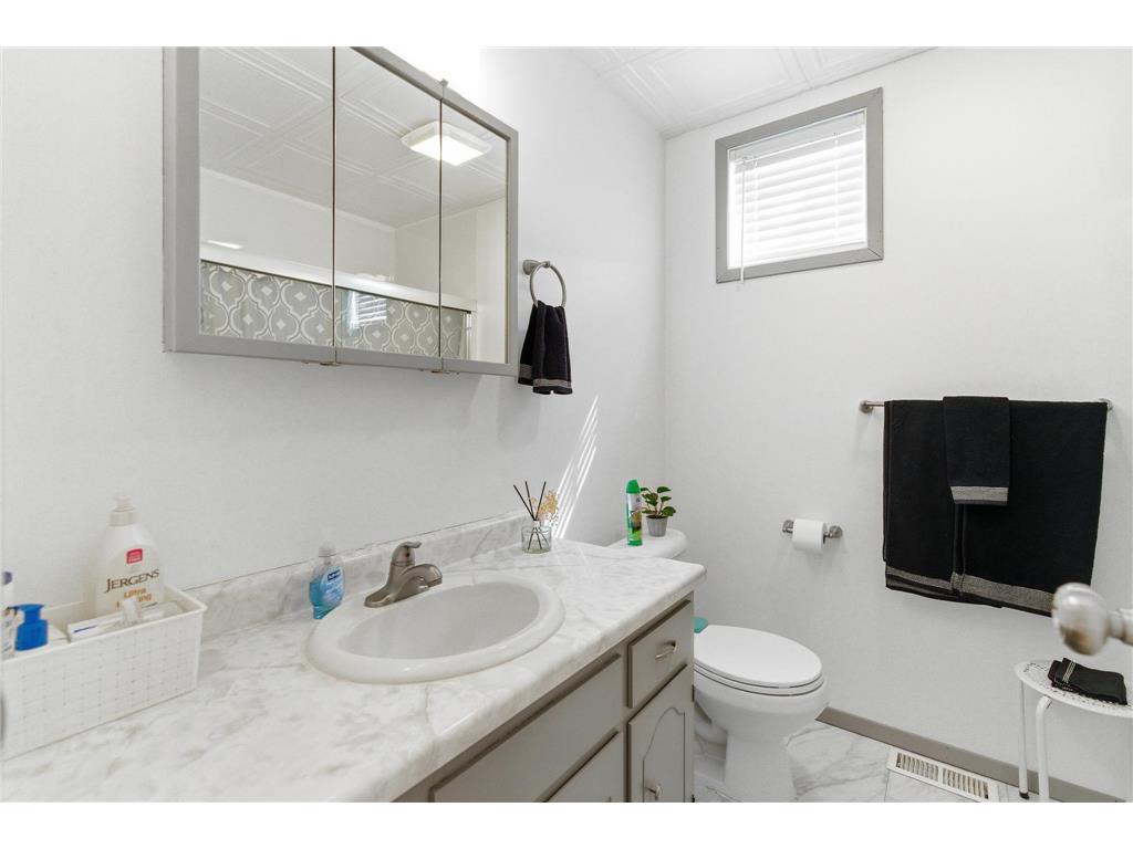 916 Armstrong Boulevard N Saint James MN 56081 7063995 image19
