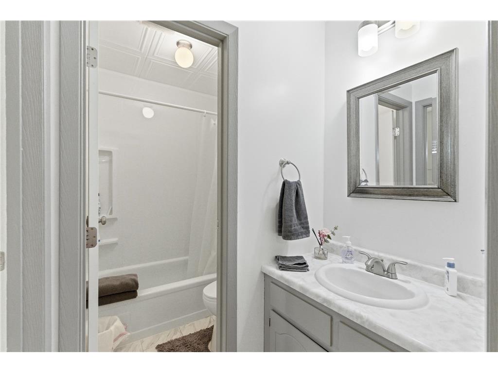 916 Armstrong Boulevard N Saint James MN 56081 7063995 image21