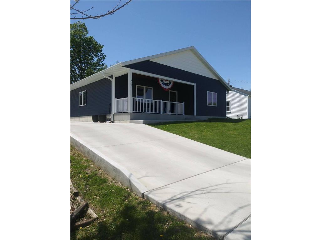 916 E Main Street Caledonia MN 55921 7079928 image1