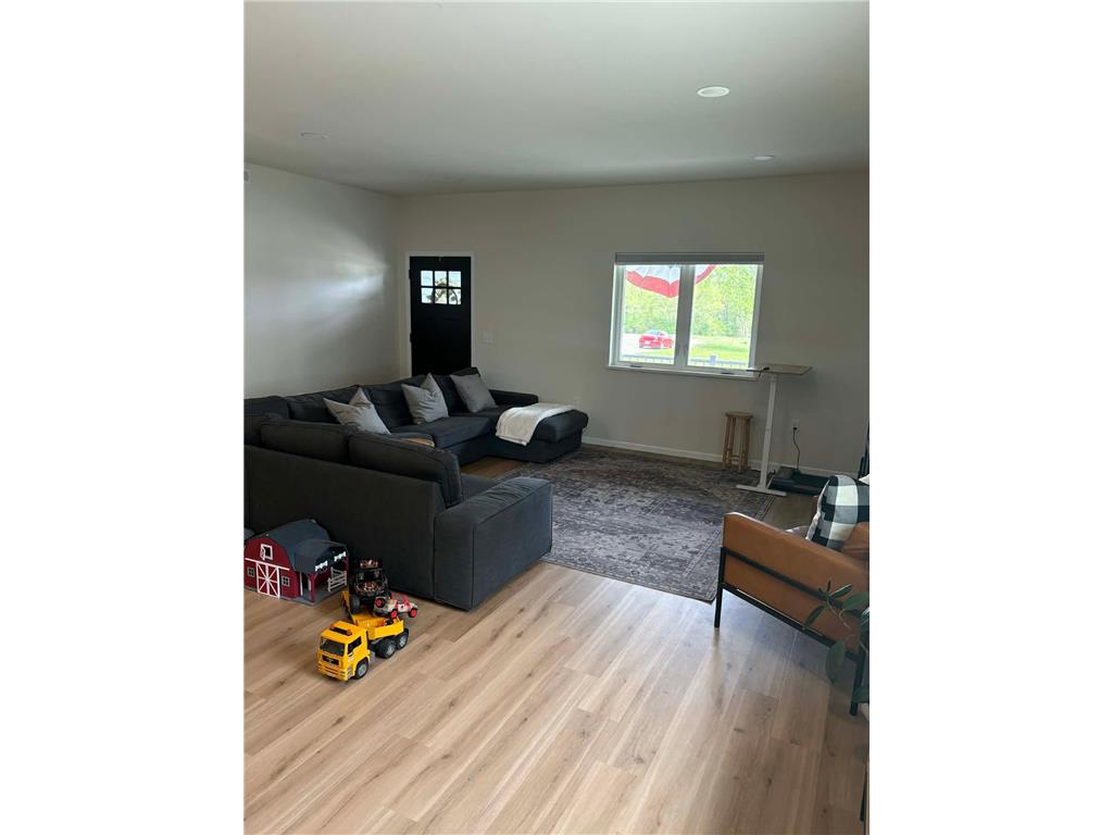 916 E Main Street Caledonia MN 55921 7079928 image10