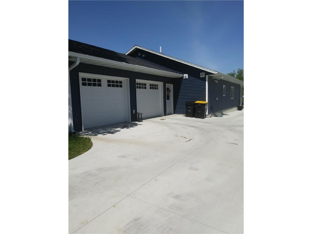 916 E Main Street Caledonia MN 55921 7079928 image2