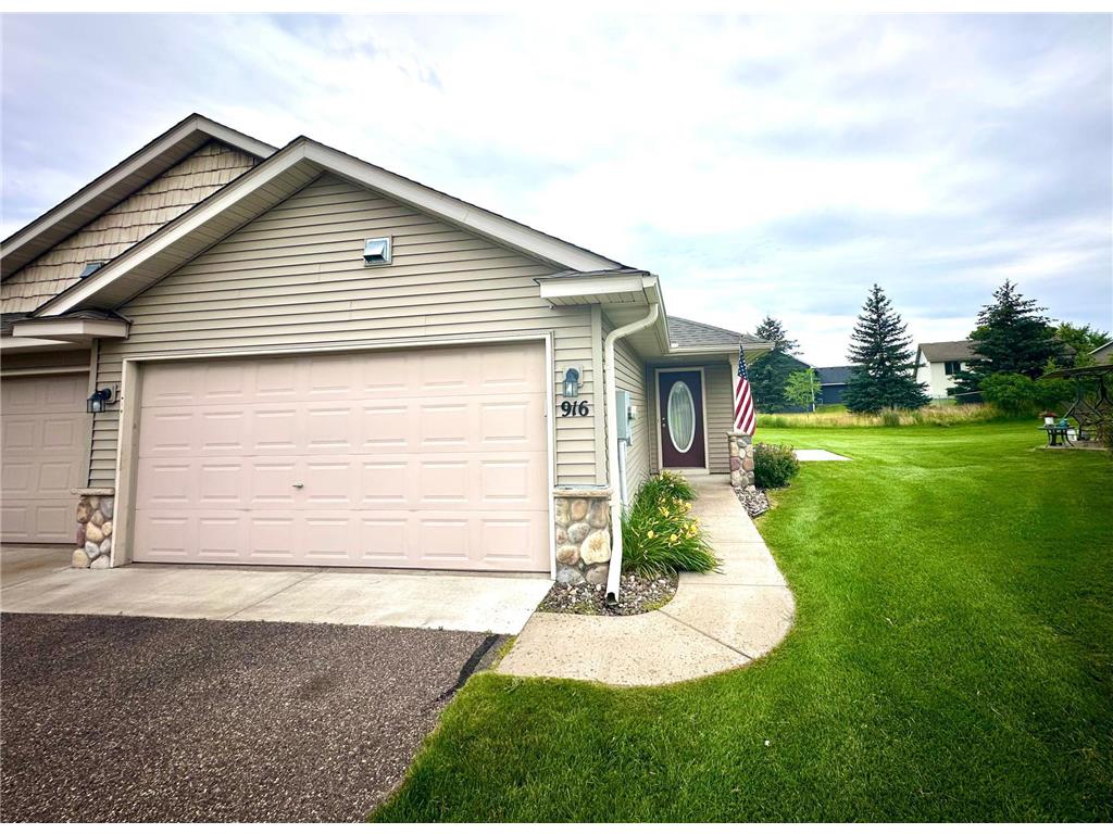 916 Fairfield Place NW Isanti MN 55040 6565289 image1