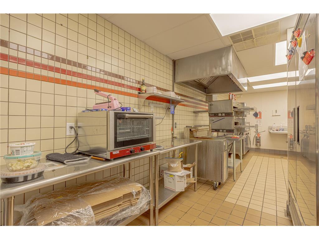 916 Litchfield Avenue SW Willmar MN 56201 7006932 image15