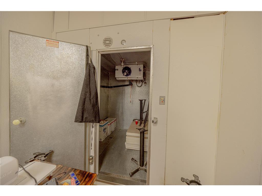 916 Litchfield Avenue SW Willmar MN 56201 7006932 image17