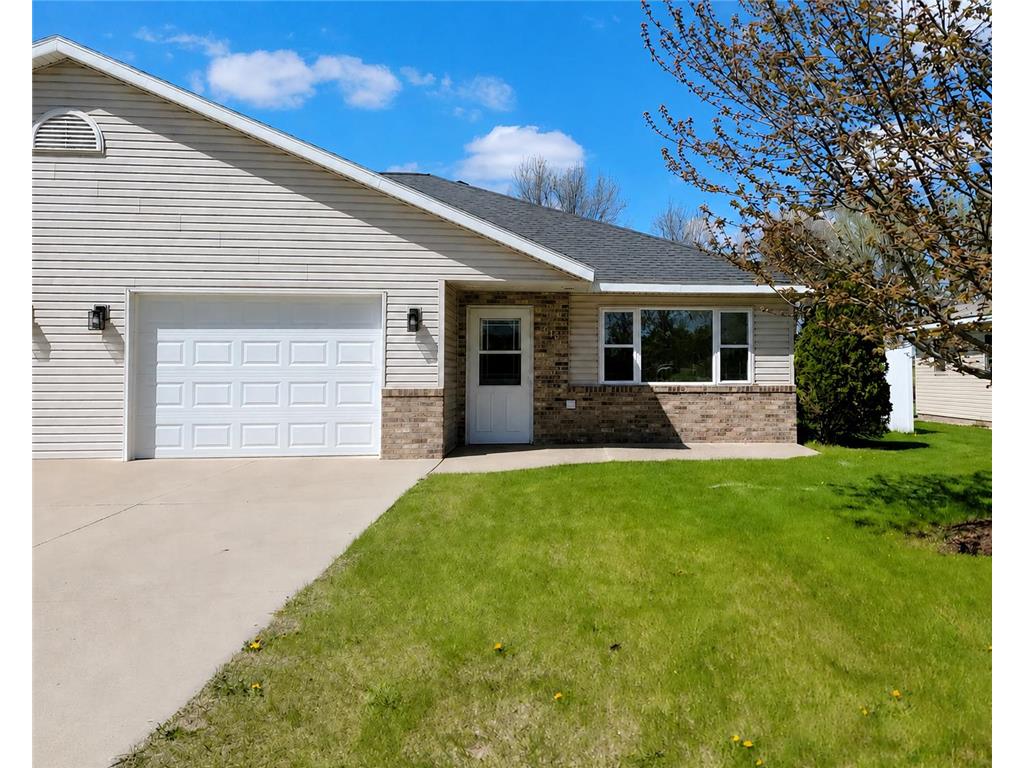 916 Mcdermott Avenue Kandiyohi MN 56251 7070255 image1