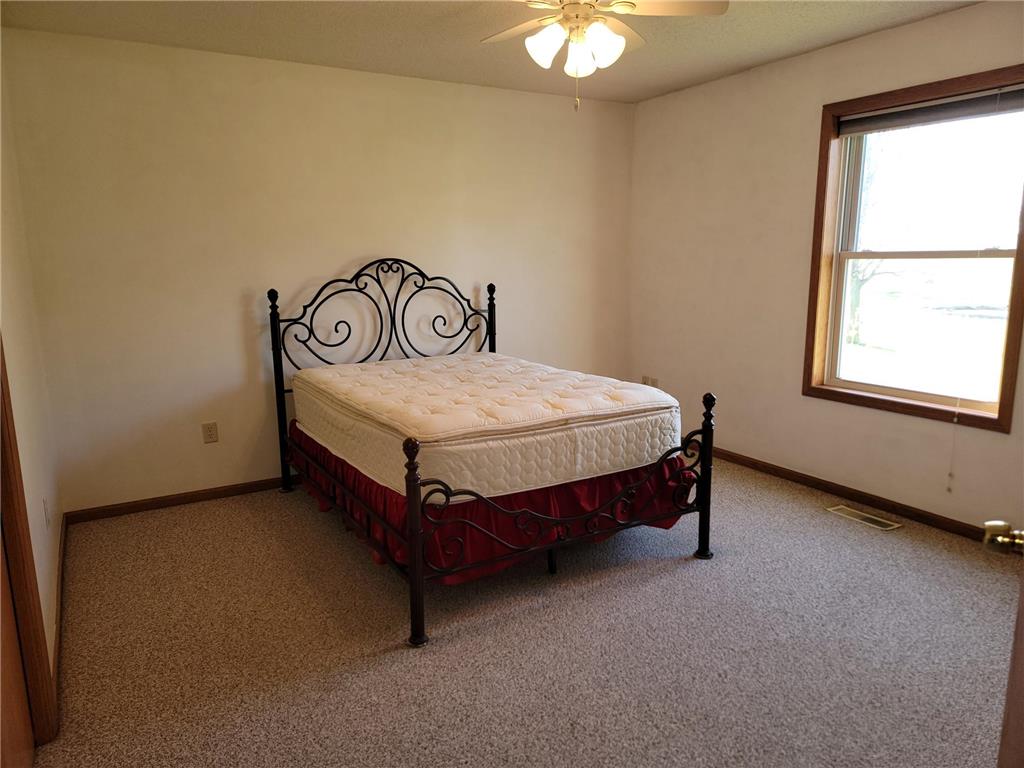 916 Mcdermott Avenue Kandiyohi MN 56251 7070255 image13