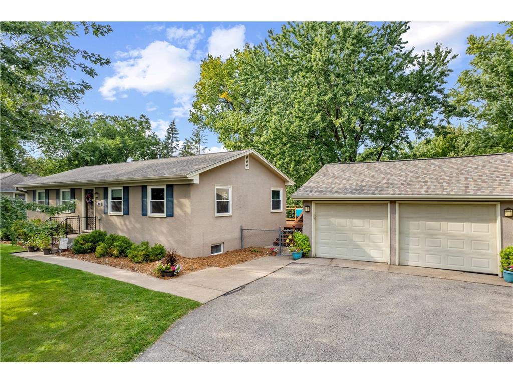 916 Pearson Parkway Brooklyn Park MN 55444 6706999 image1