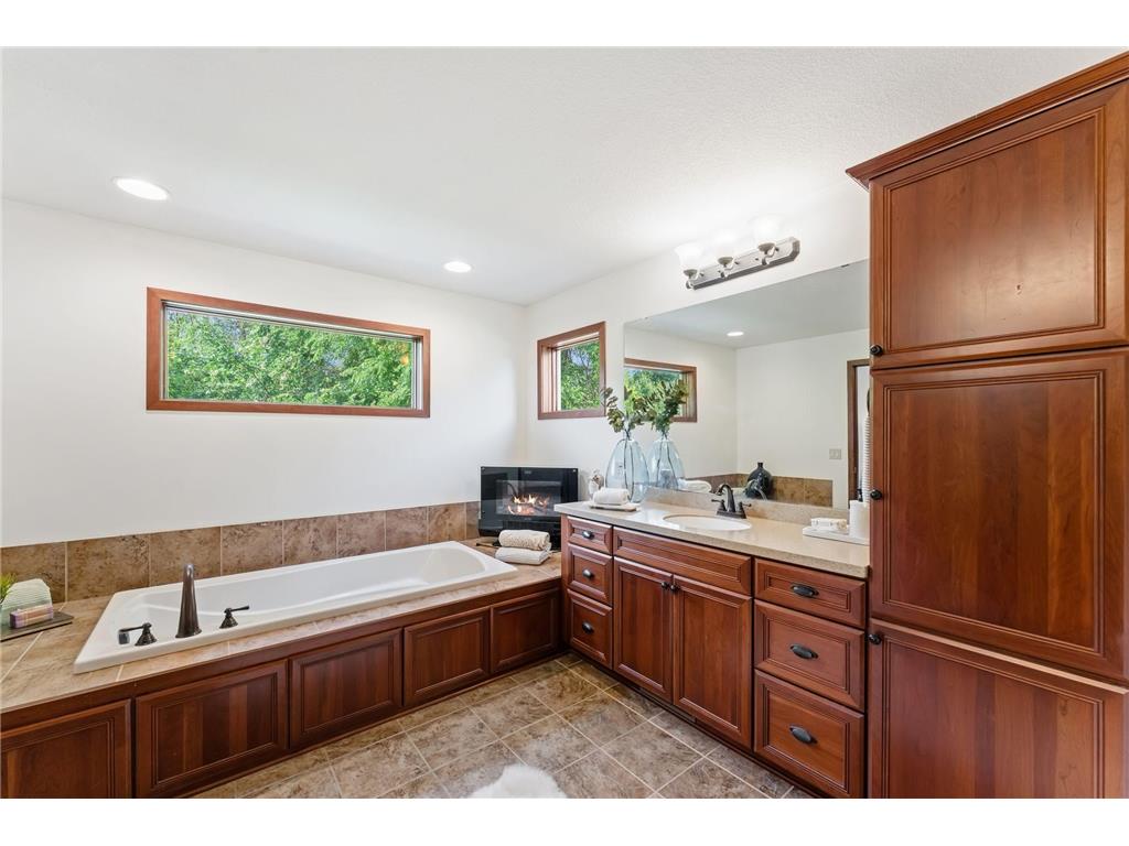 9160 Gateway Lane Eden Prairie MN 55347 7113680 image24