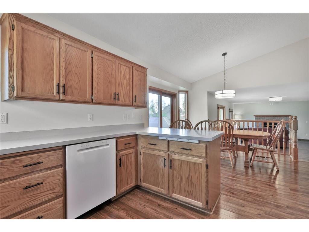 9161 N Kentucky Avenue N Brooklyn Park MN 55445 7062217 image34