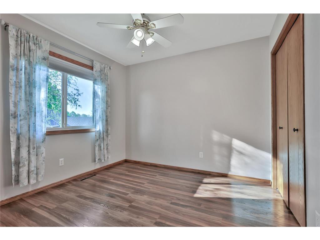 9161 N Kentucky Avenue N Brooklyn Park MN 55445 7062217 image44