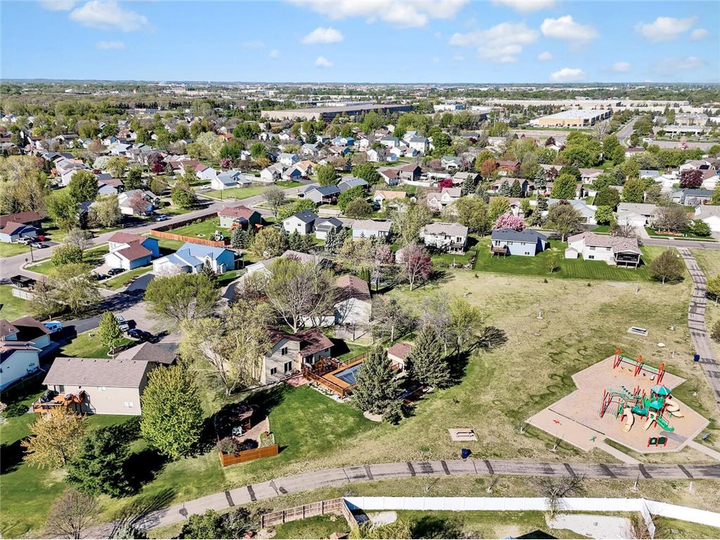 9161 N Kentucky Avenue N Brooklyn Park MN 55445 7062217 image8