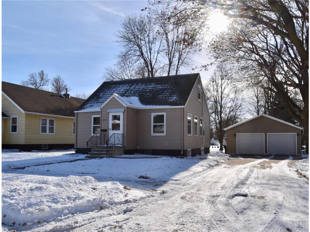 917 9th Street Sibley IA 51249 6313886 image1