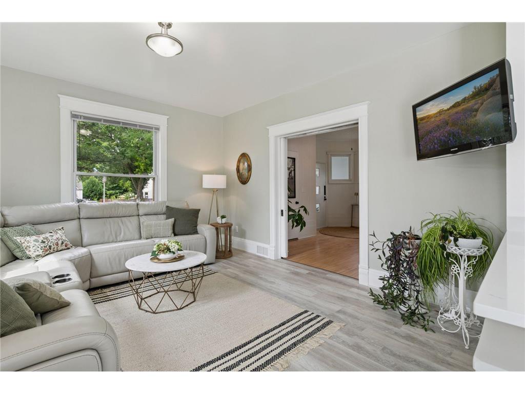 917 Division Street S Northfield MN 55057 6775220 image23