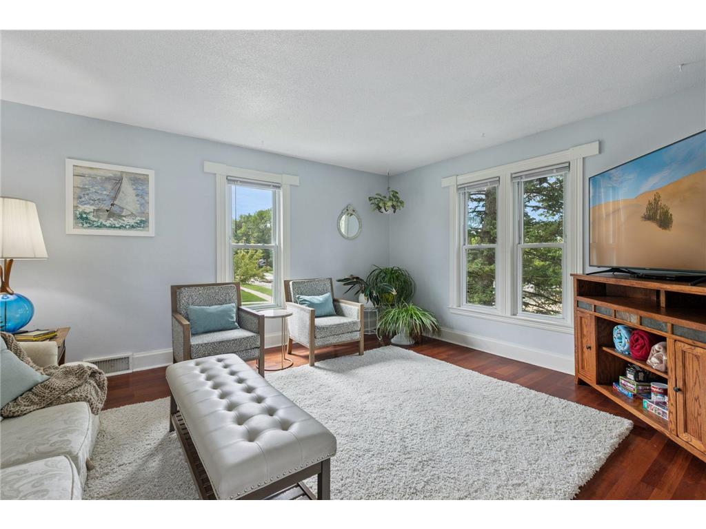 917 Division Street S Northfield MN 55057 6775220 image49