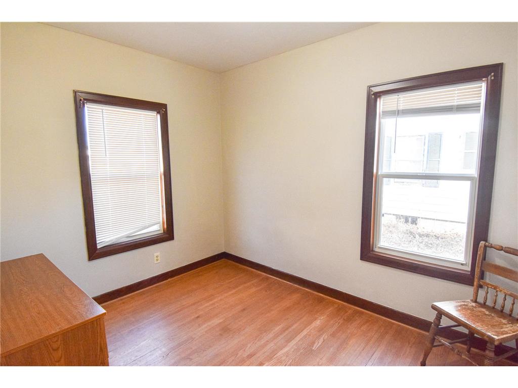 917 Main Avenue N Thief River Falls MN 56701 7044822 image14