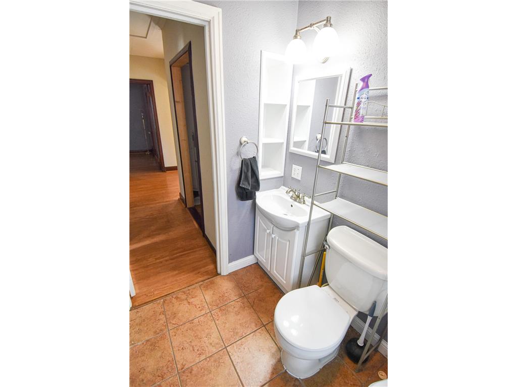 917 Main Avenue N Thief River Falls MN 56701 7044822 image16