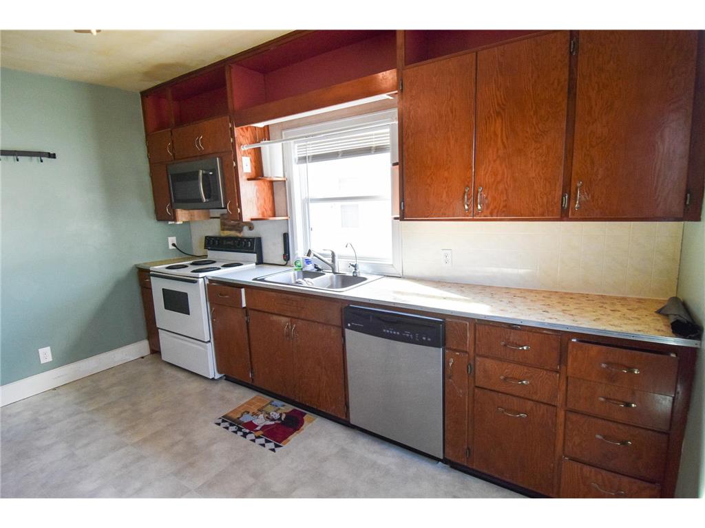 917 Main Avenue N Thief River Falls MN 56701 7044822 image18