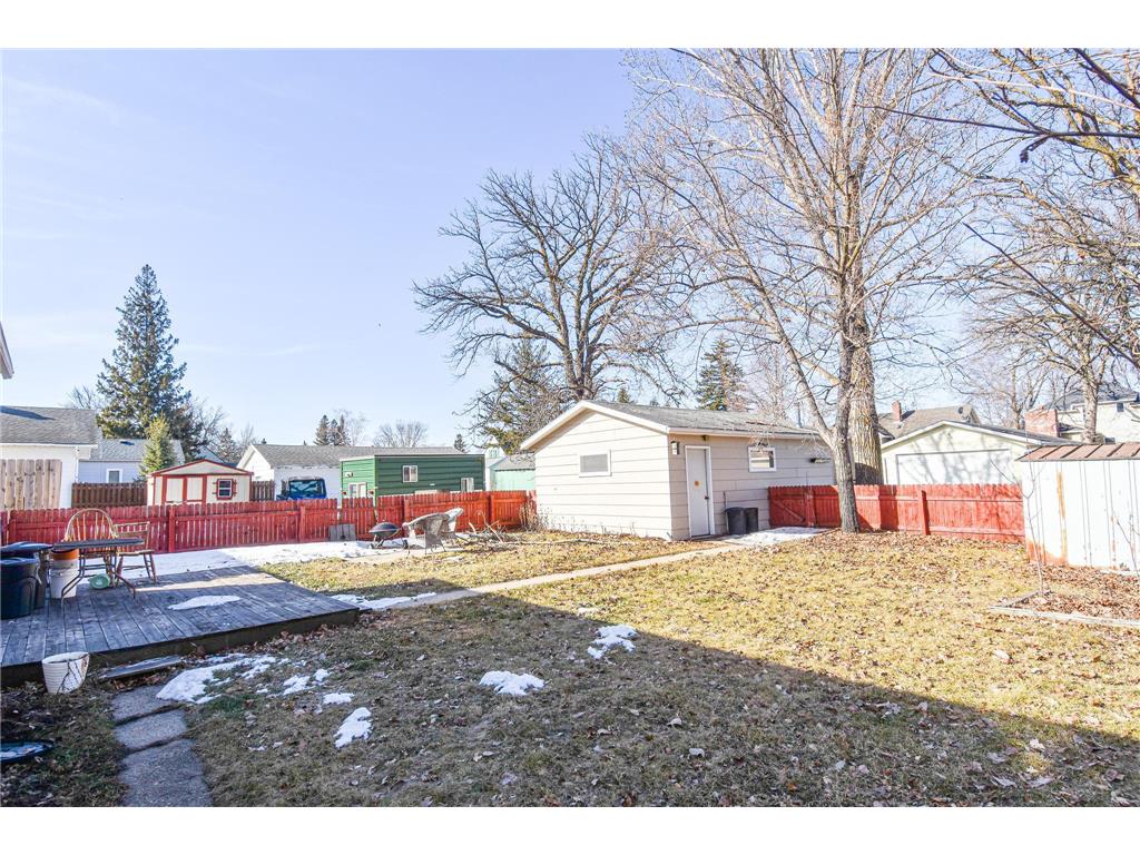 917 Main Avenue N Thief River Falls MN 56701 7044822 image28