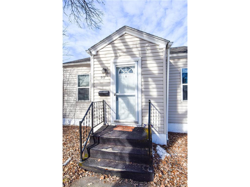 917 Main Avenue N Thief River Falls MN 56701 7044822 image3