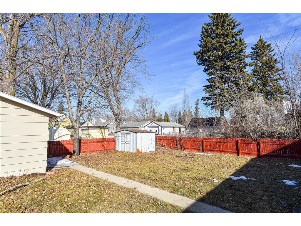 917 Main Avenue N Thief River Falls MN 56701 7044822 image30