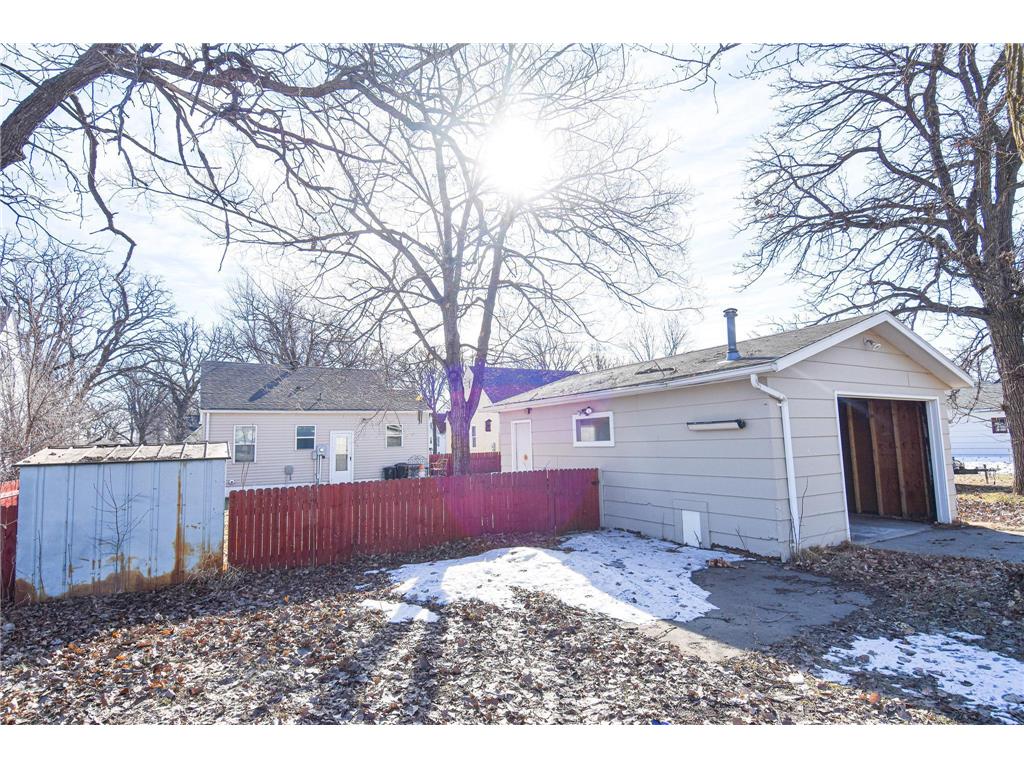 917 Main Avenue N Thief River Falls MN 56701 7044822 image31