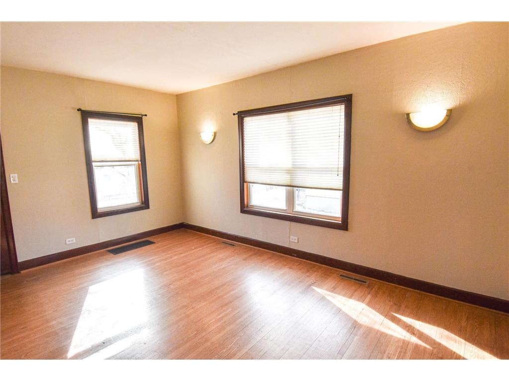 917 Main Avenue N Thief River Falls MN 56701 7044822 image9