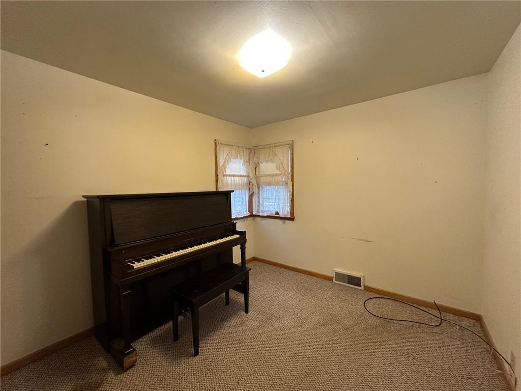 917 N Mckenzie Street Luverne MN 56156 6810448 image10