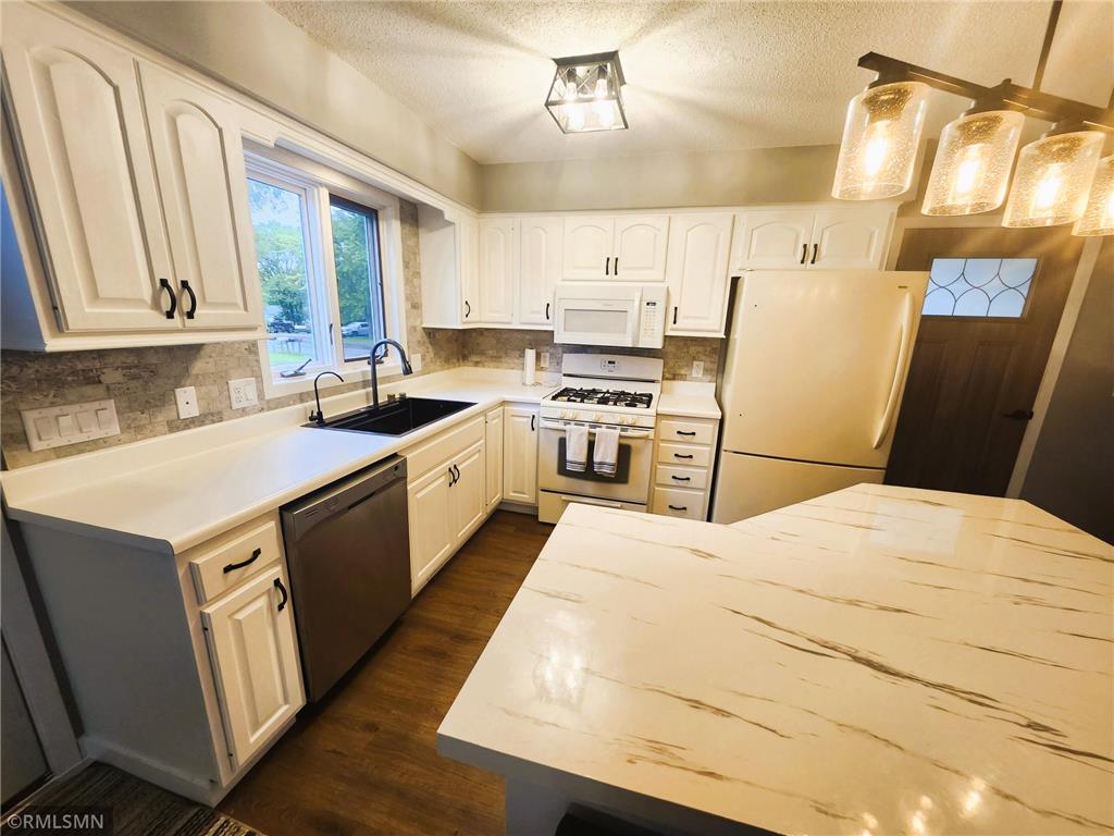 917 N Valley Street New Ulm MN 56073 7097470 image3