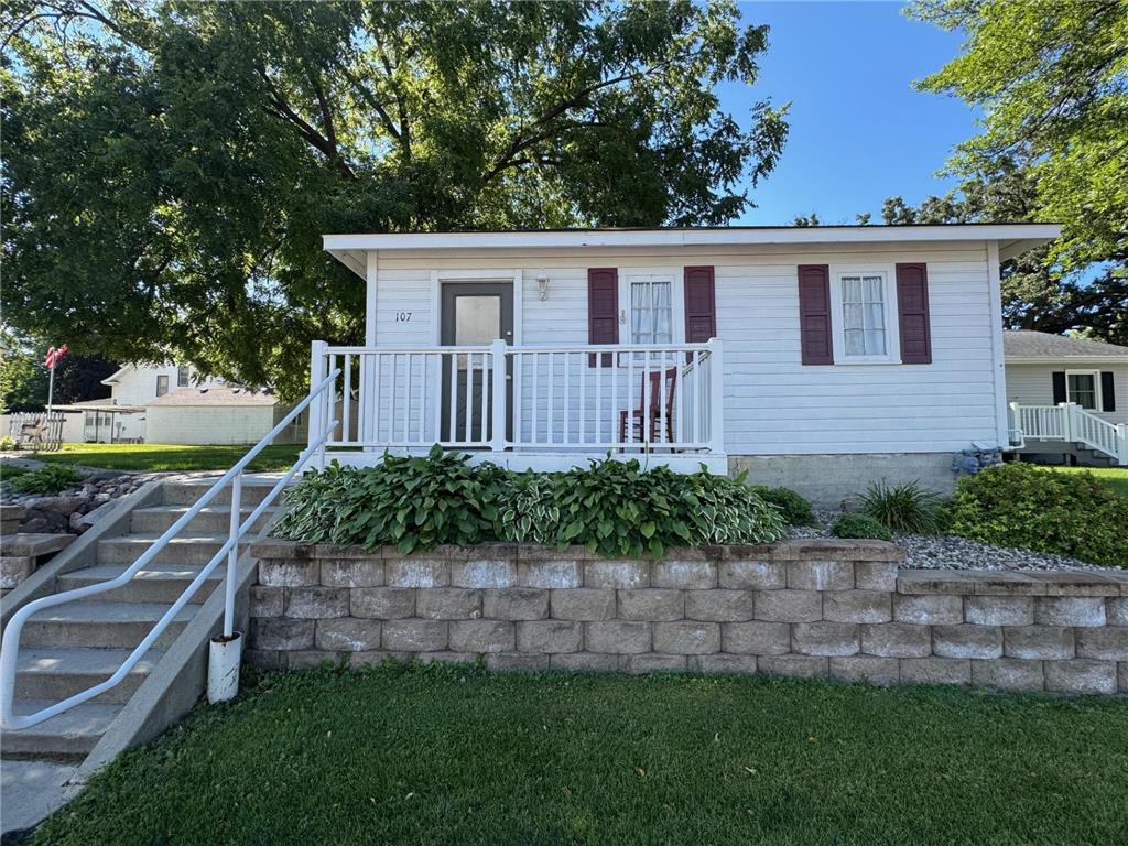 917 State Street N Waseca MN 56093 6785650 image4