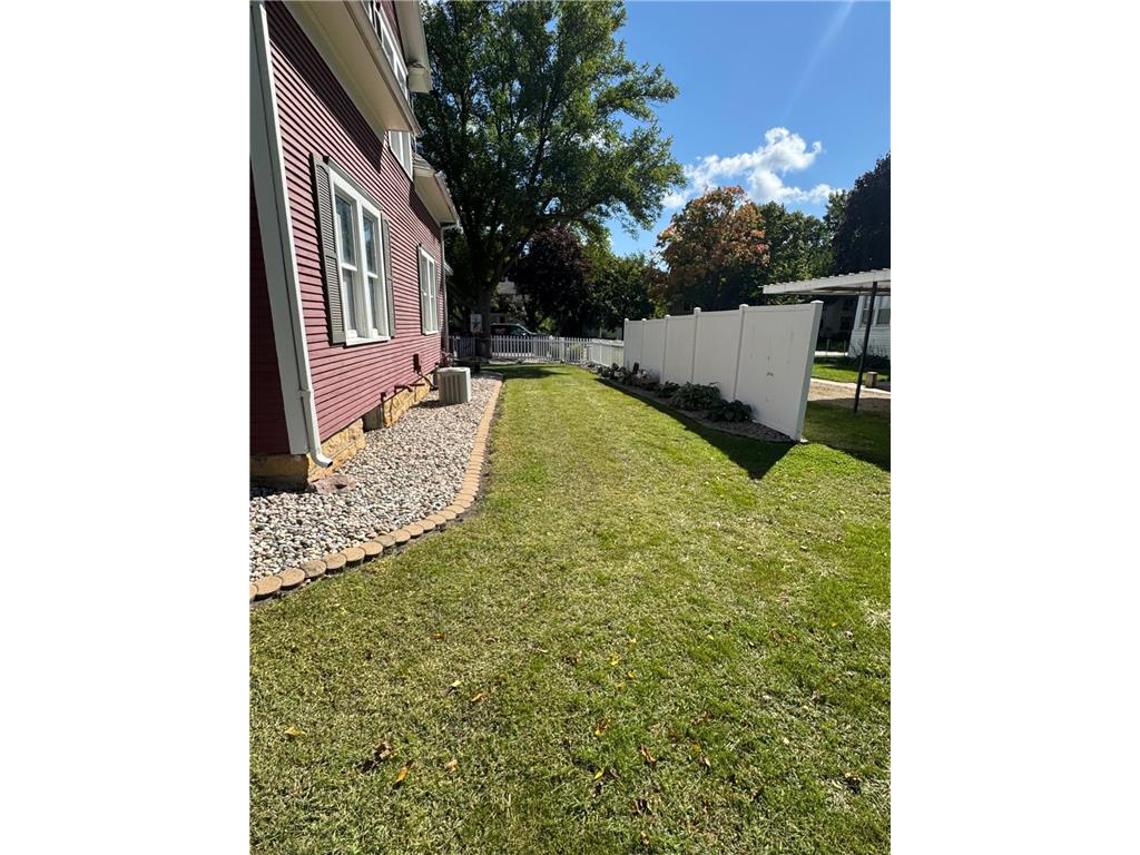 917 State Street N Waseca MN 56093 6785650 image5