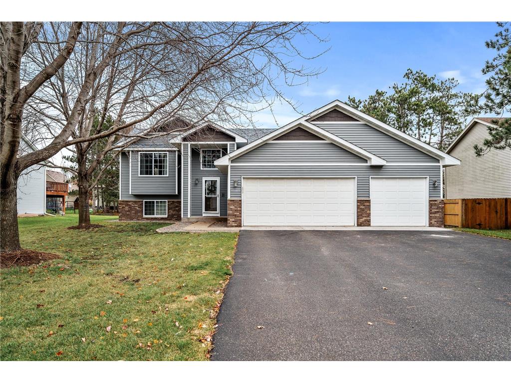 9175 Yancy Street NE Blaine MN 55449 6630825 image1