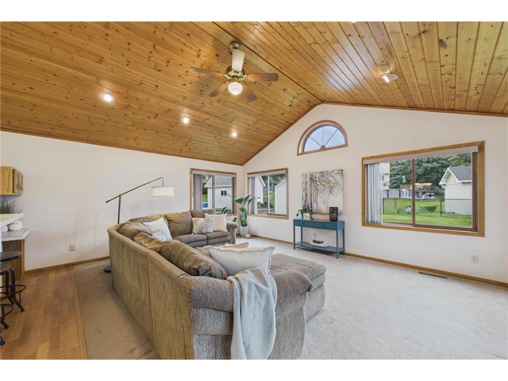 9176 Sierra Road Woodbury MN 55125 7076408 image3