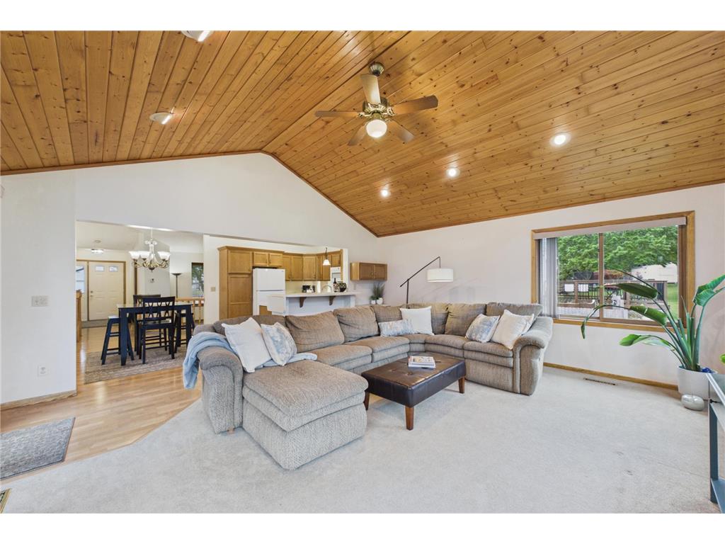 9176 Sierra Road Woodbury MN 55125 7076408 image4