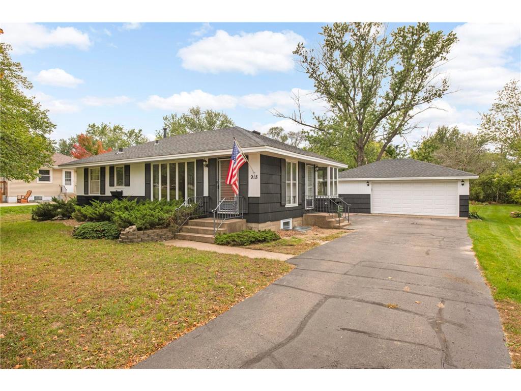 918 110th Avenue NW Coon Rapids MN 55448 6443808 image1