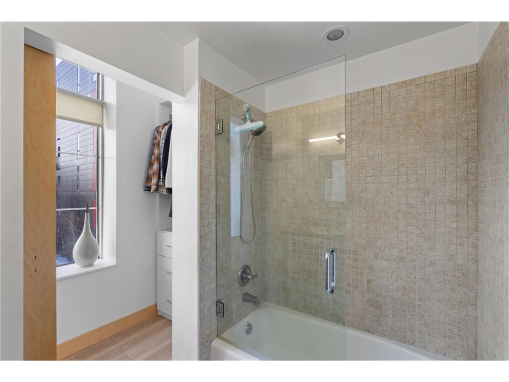 918 3rd Street N #211 Minneapolis MN 55401 7037369 image12
