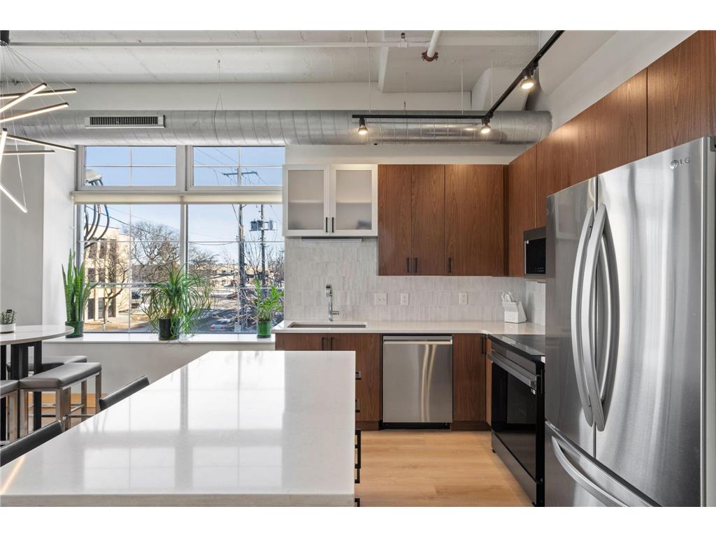 918 3rd Street N #211 Minneapolis MN 55401 7037369 image2