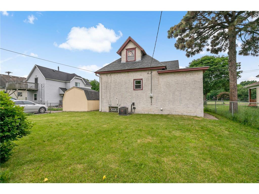 918 Edgerton Street Saint Paul MN 55130 7091246 image20