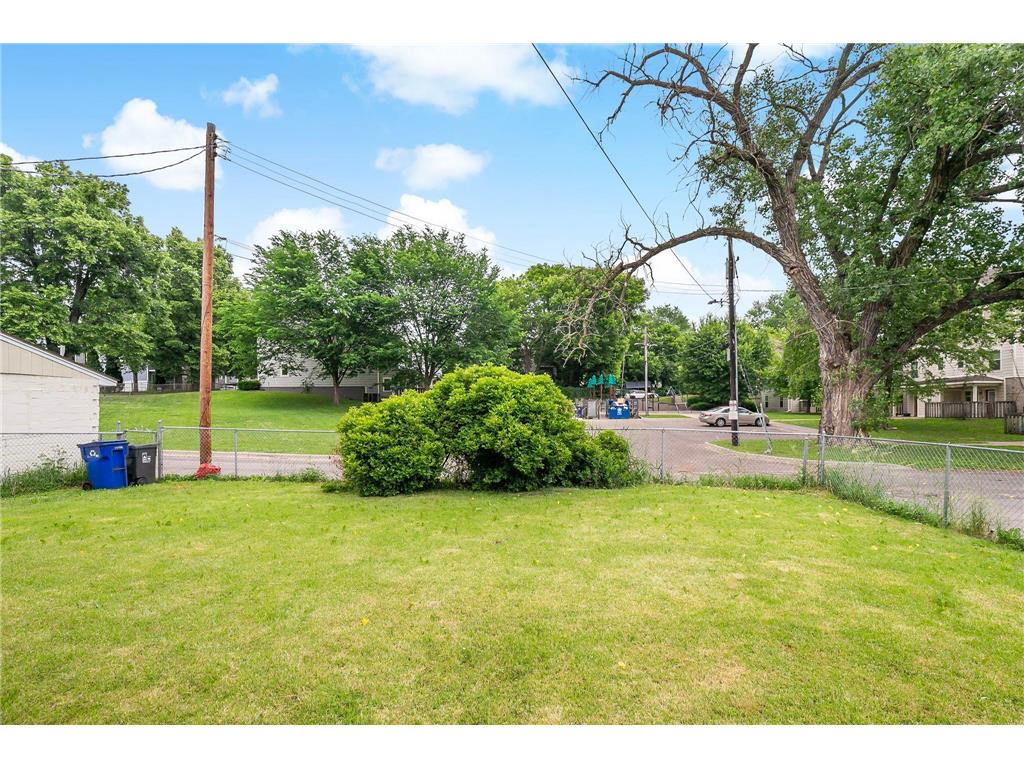 918 Edgerton Street Saint Paul MN 55130 7091246 image21