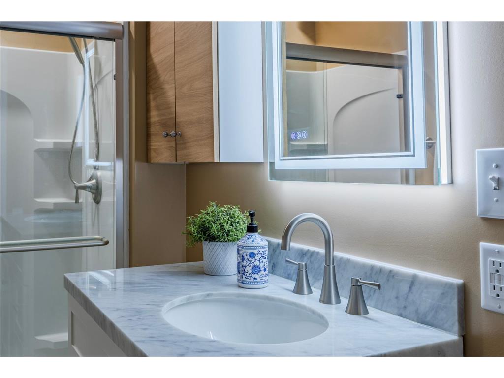 918 Goodrich Avenue #A Saint Paul MN 55105 7027678 image25