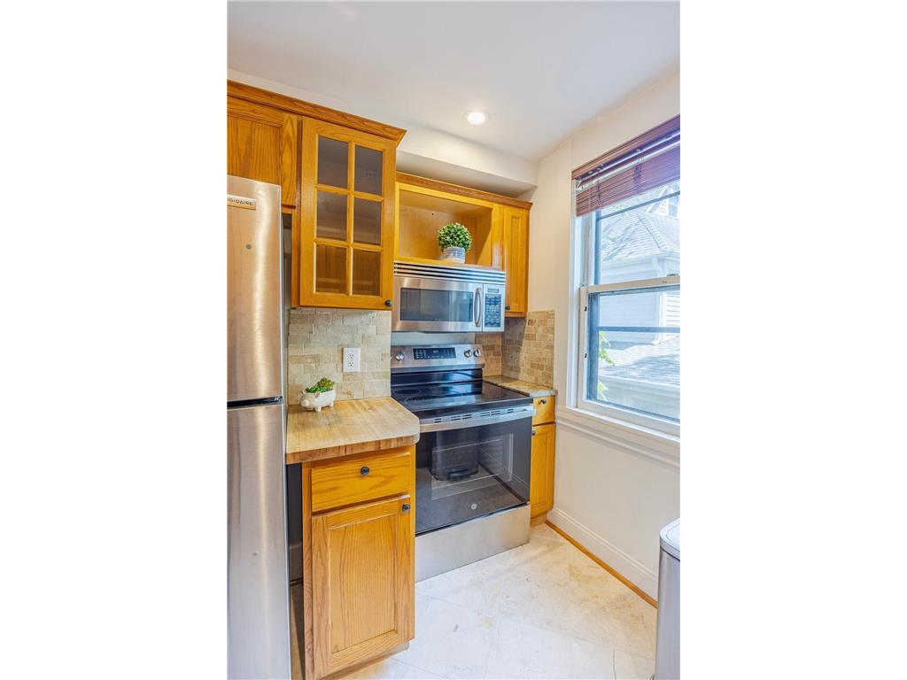 918 Goodrich Avenue #C Saint Paul MN 55105 7101726 image12