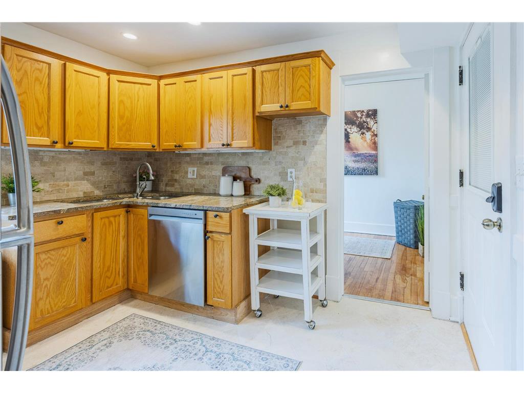 918 Goodrich Avenue #C Saint Paul MN 55105 7101726 image14