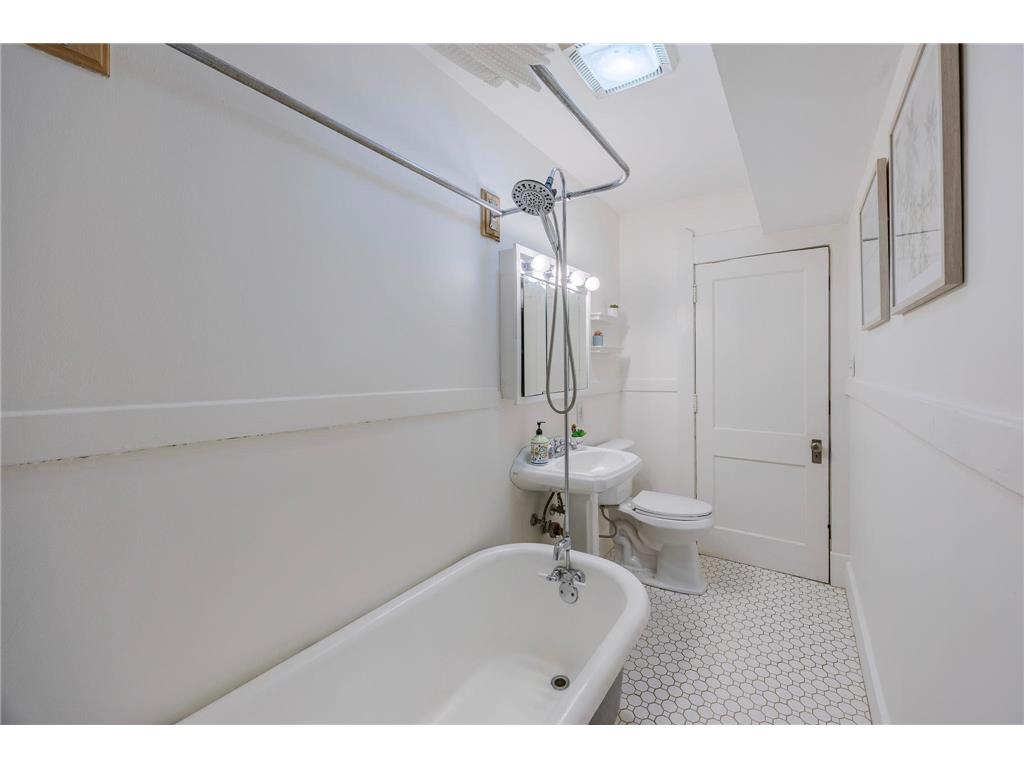 918 Goodrich Avenue #C Saint Paul MN 55105 7101726 image16