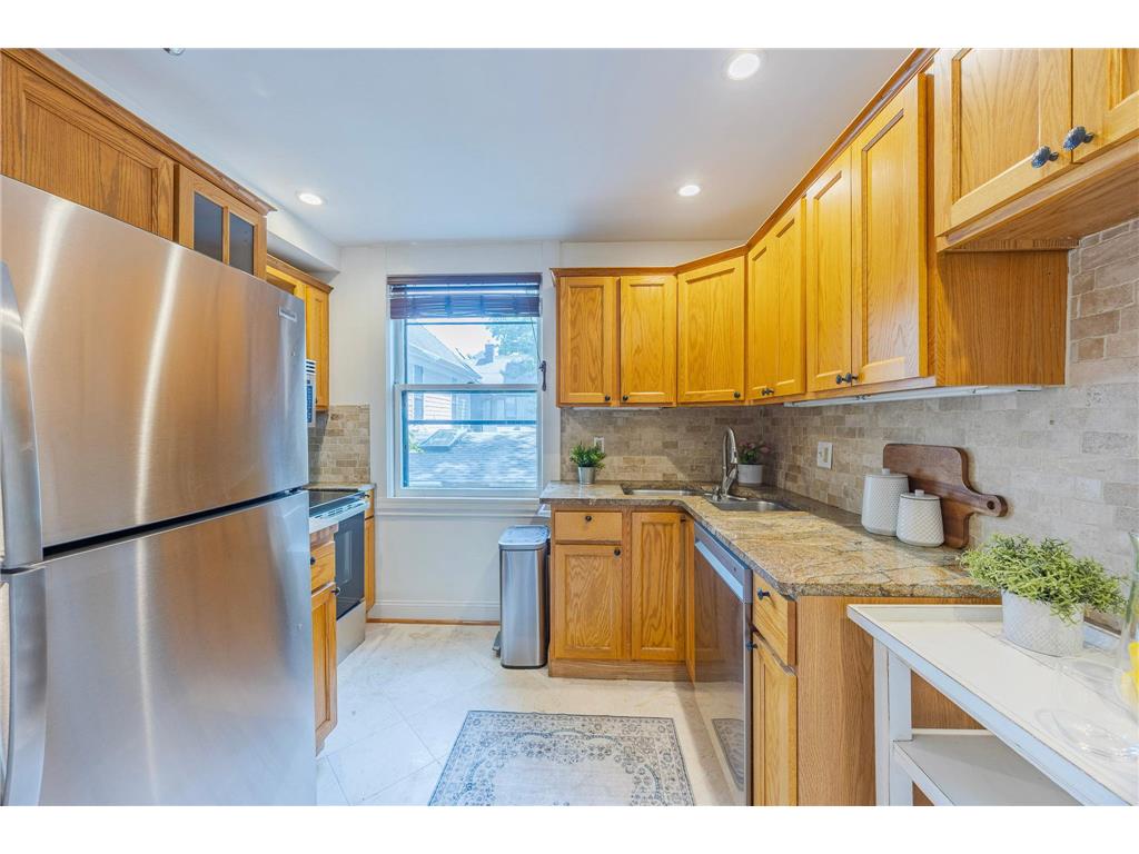 918 Goodrich Avenue #C Saint Paul MN 55105 7101726 image6