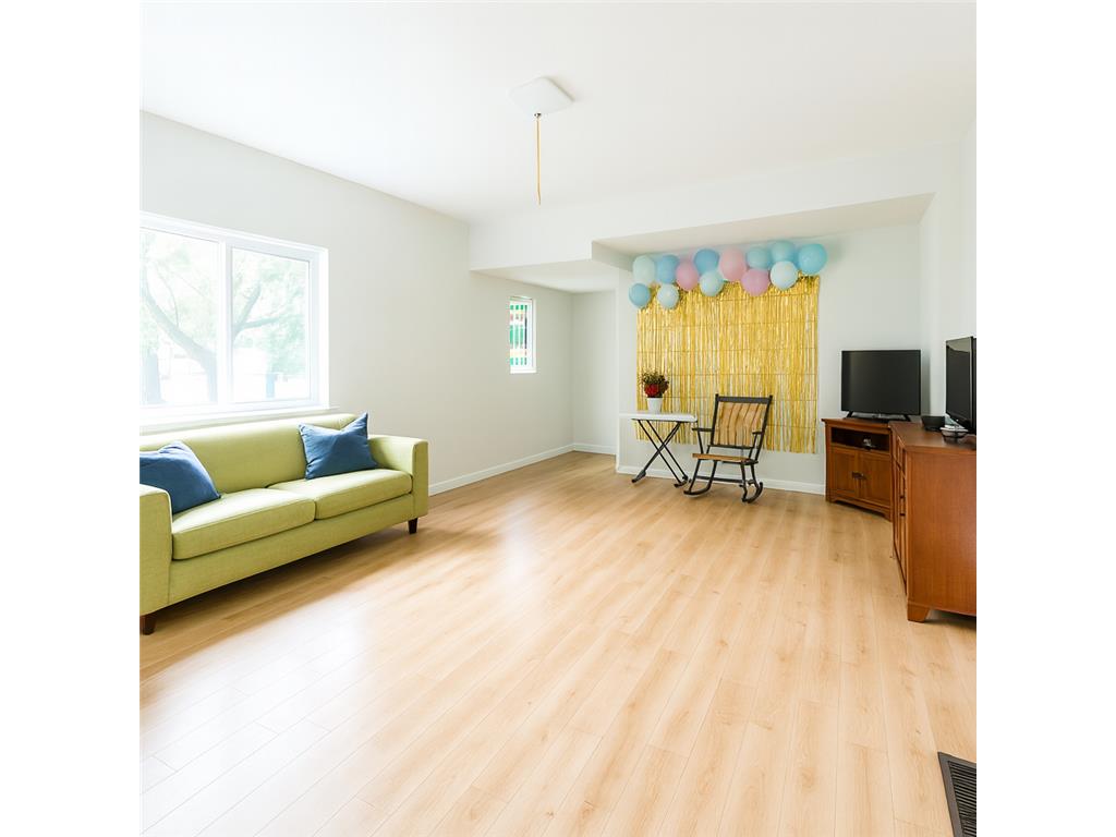 918 Gorton Avenue NW Willmar MN 56201 6791353 image3