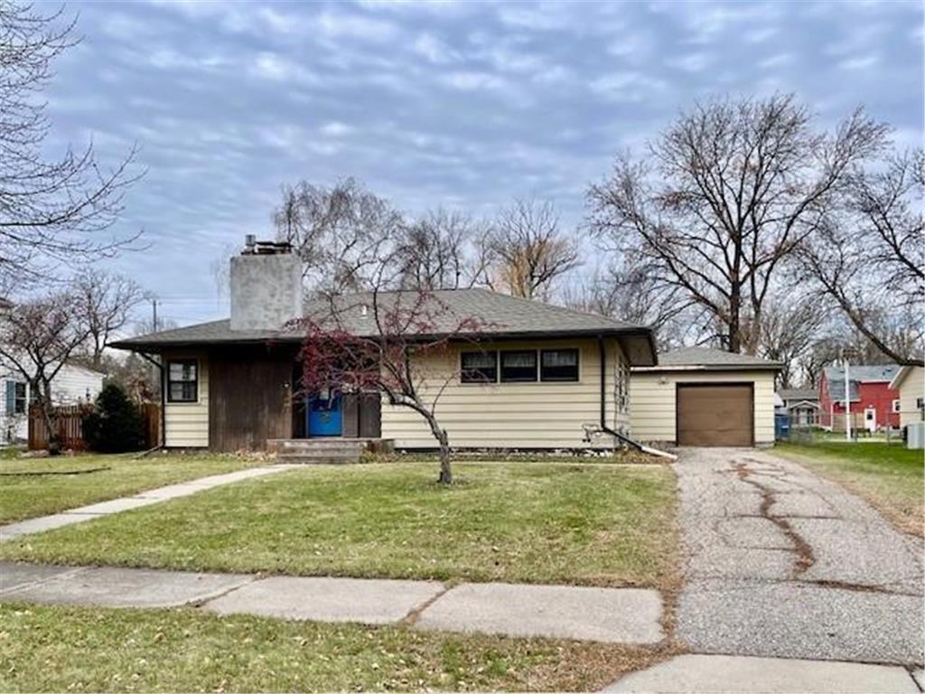 918 Lake Street Alexandria MN 56308 6460673 image1