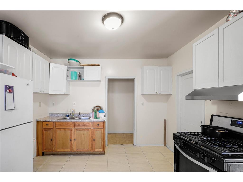 918 Queen Avenue N Minneapolis MN 55411 7013334 image11