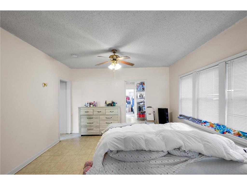 918 Queen Avenue N Minneapolis MN 55411 7013334 image16