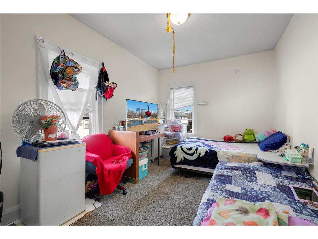918 Queen Avenue N Minneapolis MN 55411 7013334 image19