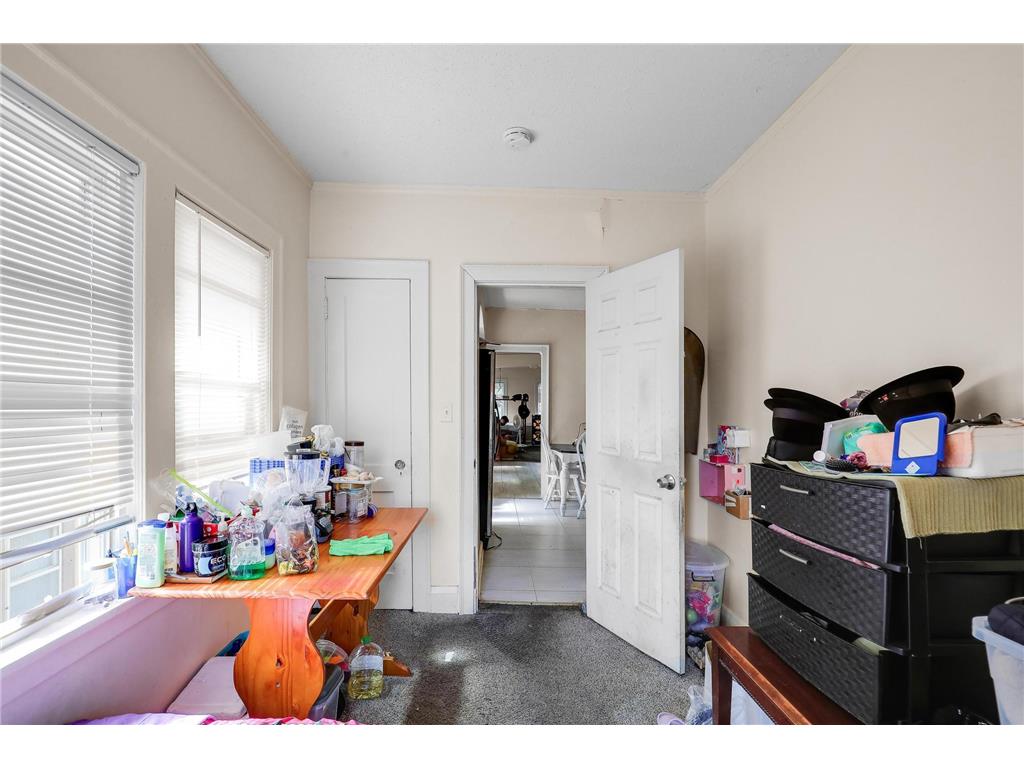 918 Queen Avenue N Minneapolis MN 55411 7013334 image22